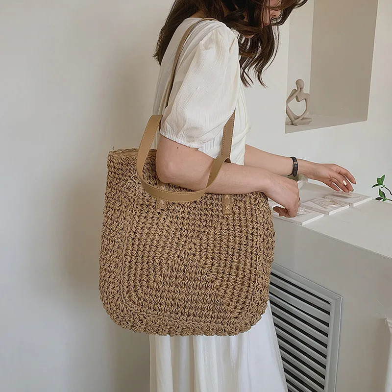 Handmade Woven Straw Beach Bag Large Capacity Shoulder Bag Women Raffia Travel Shopper Summer Vacation Casual Handbags250813