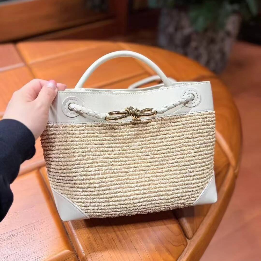 French straw woven summer new niche design splicing PU vintage one-shoulder crossbody bag fashionable ladies handbag high-quality