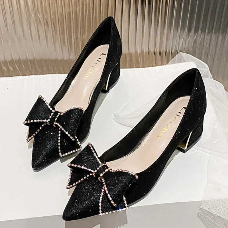 2025 Spring New Pointed Toe Crystal Butterfly-knot Shoes for Women Pumps Ladies Med Heel Luxury Dress Party Wedding Shoes Female W250814
