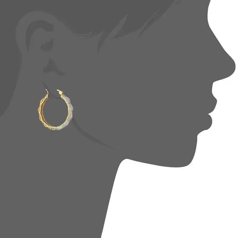 Shine Gold Color Women Earrings Fashion Die Cast Twisted Pattern Hoop Earrings for Women Engagement Wedding Jewelry Gift XJ250814