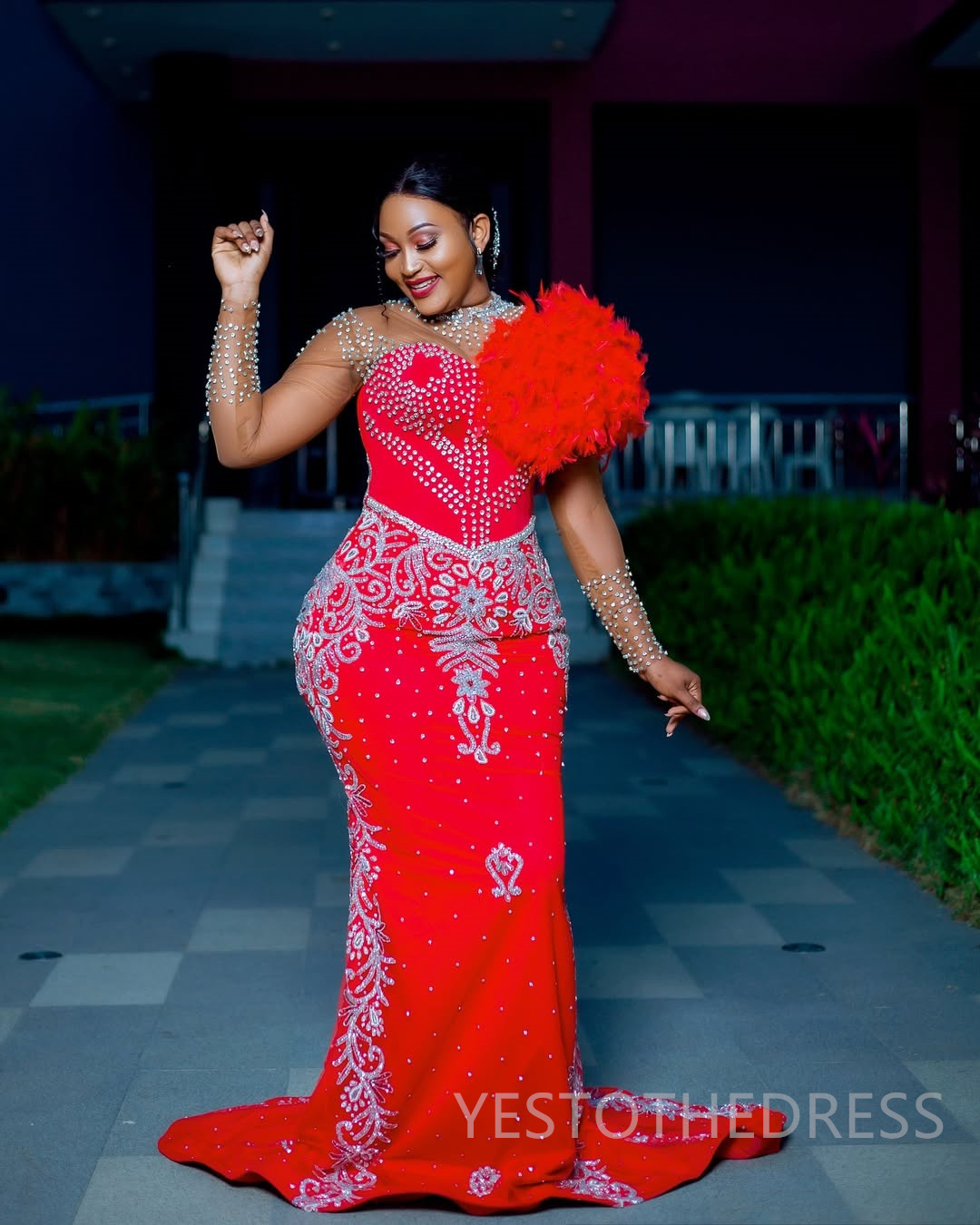 Plus Size Red Prom Dress 2025 Evening Dresses For Special Occasions Sheer Neck Appliqued Lace Beaded Rhinestone Feather Birthday Dress Second Receptio