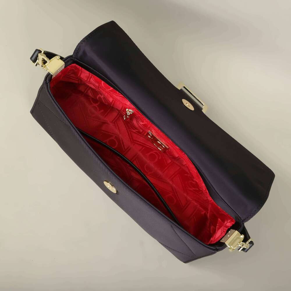 PG Exquisite Brand Fashion Handbag Classic Solid Design Shoulder Dark Letter Emed Ladies Party Bag