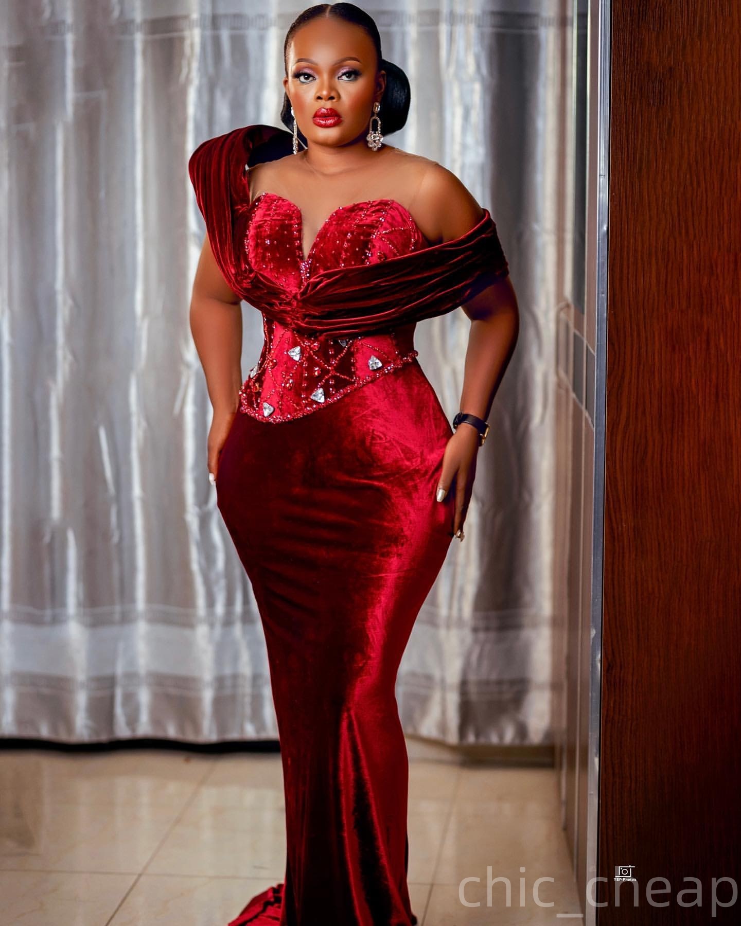 Mermaid Dark Red Prom Dresses 2025 Velvet Crystals Beaded Sheer Neck Evening Formal Party Second Birthday Engagement Gowns Plus Size Dress For Special