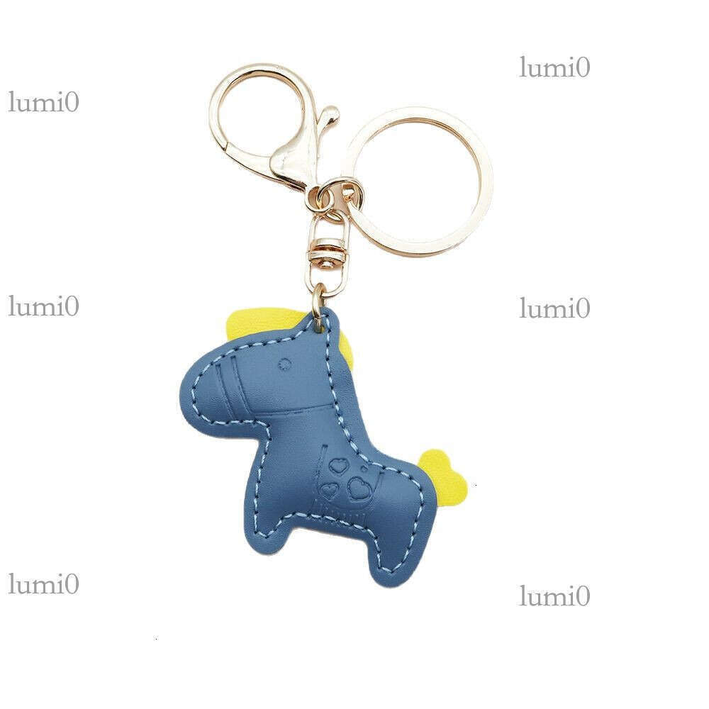 Cute Heart Keychain Pendant for Men and Women, Exquisite Leather Pony Bag Charm, Couple Adorable Pet