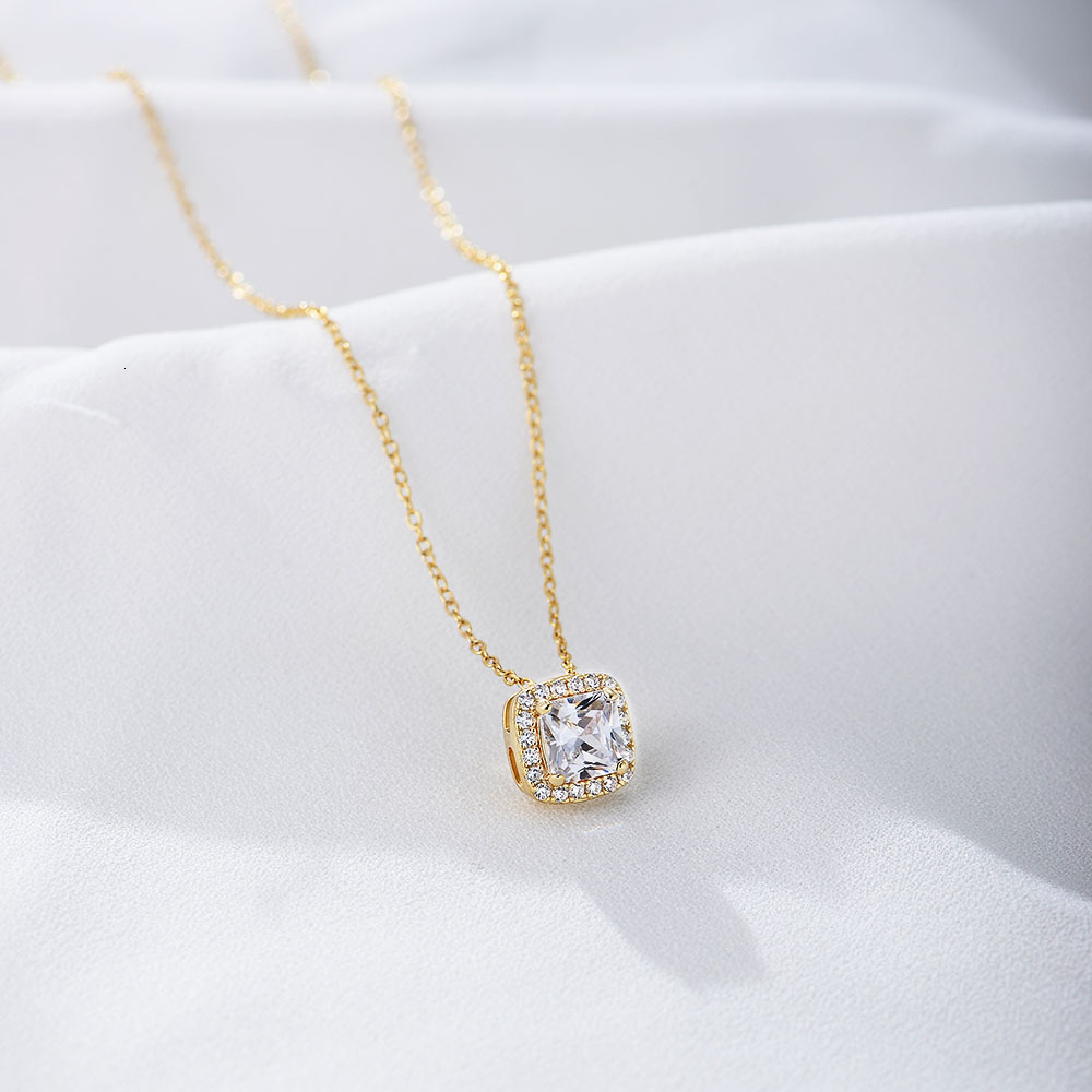 Korean Version S Pure Sier Fashion Geometric Square Zircon Necklace for Women Ins Small Collarbone Chain Simple Versatile Jewelry Jewelry for Women