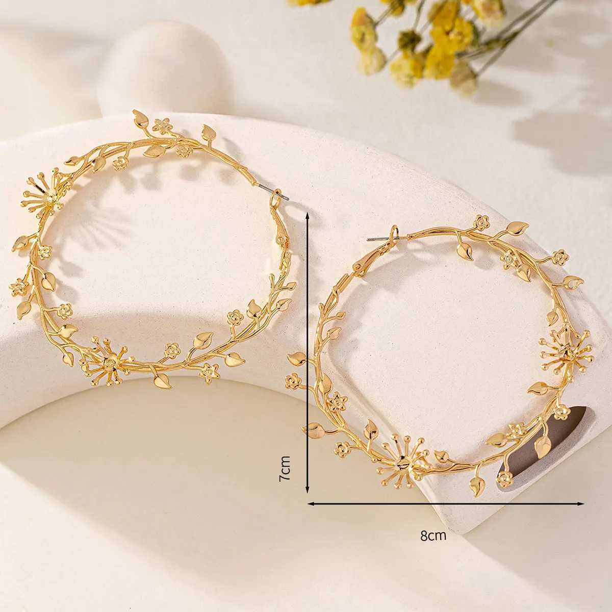 FTCY Exaggerated Hoop Earrings for Women Flower Gold Color Big Circle Earrings Vintage Trend Womens Jewelry Gift XJ250814