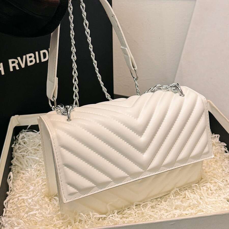 Women's Bags Embossed Quilted Fashion Simple Trendy Chain 2025 New Stylish Single Shoulder Crossbody Bag