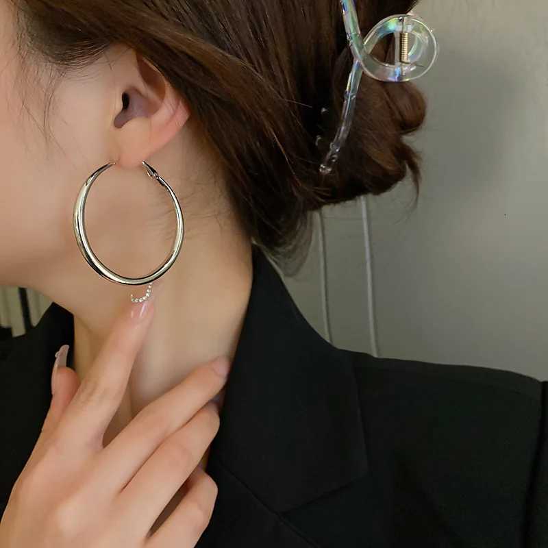 3D Simple Exaggerated Metal Round Hoop Earrings for Women Holiday Party OL Fashion Y2K Jewelry Big Ear Accessories XJ250814