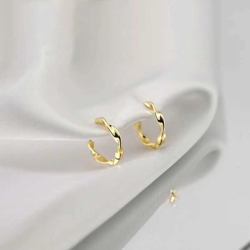 Fashion Silver Color Twist Hoop Earrings for Women Minimalist Geometric Round Circle Earrings Wedding Jewelry Accessories Gifts XJ250814