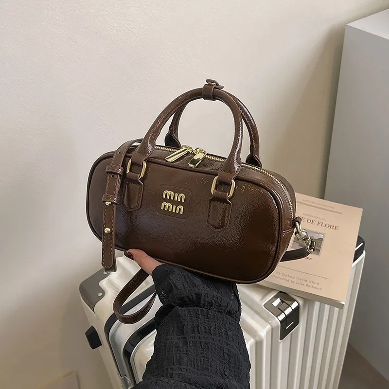Designer bag 2025 new luxury tote bagShoulder Bags handbag classic small square bag fashionable high-quality multifunctional handbag street essential 