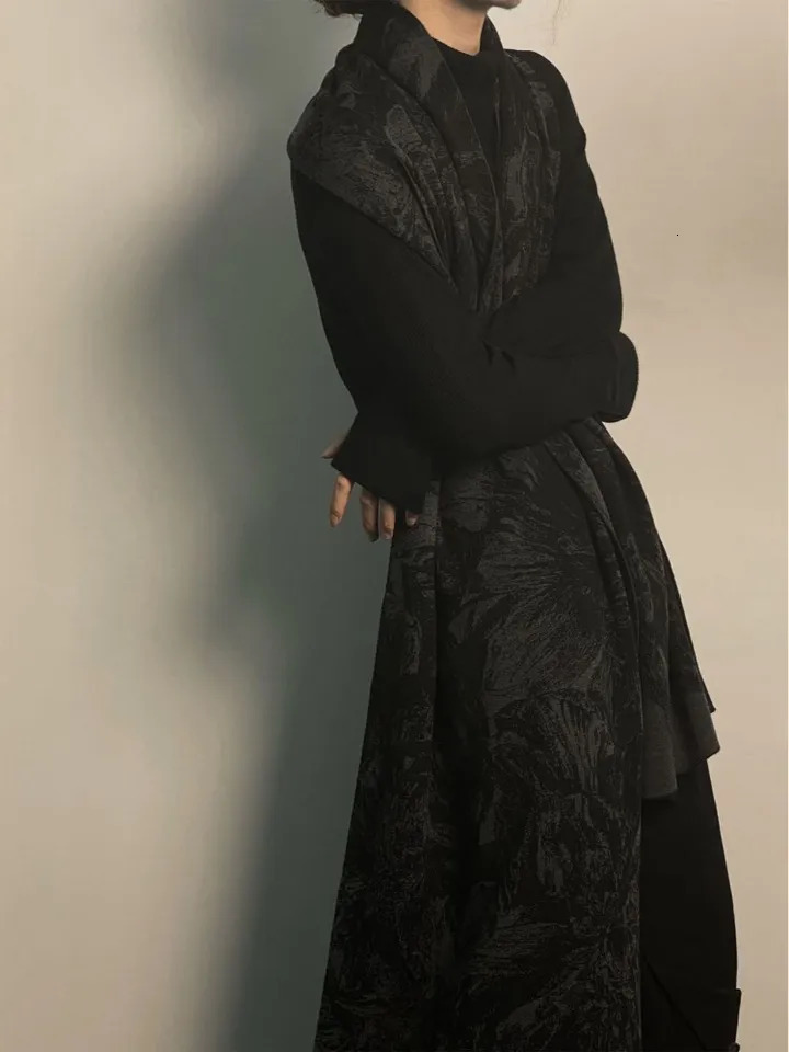 Y2k Gothic Graphic Womens Scarf Shawls Winter Warm Cashmere Scarves Men High Street Fashion Vintage Muffler Unisex 250813