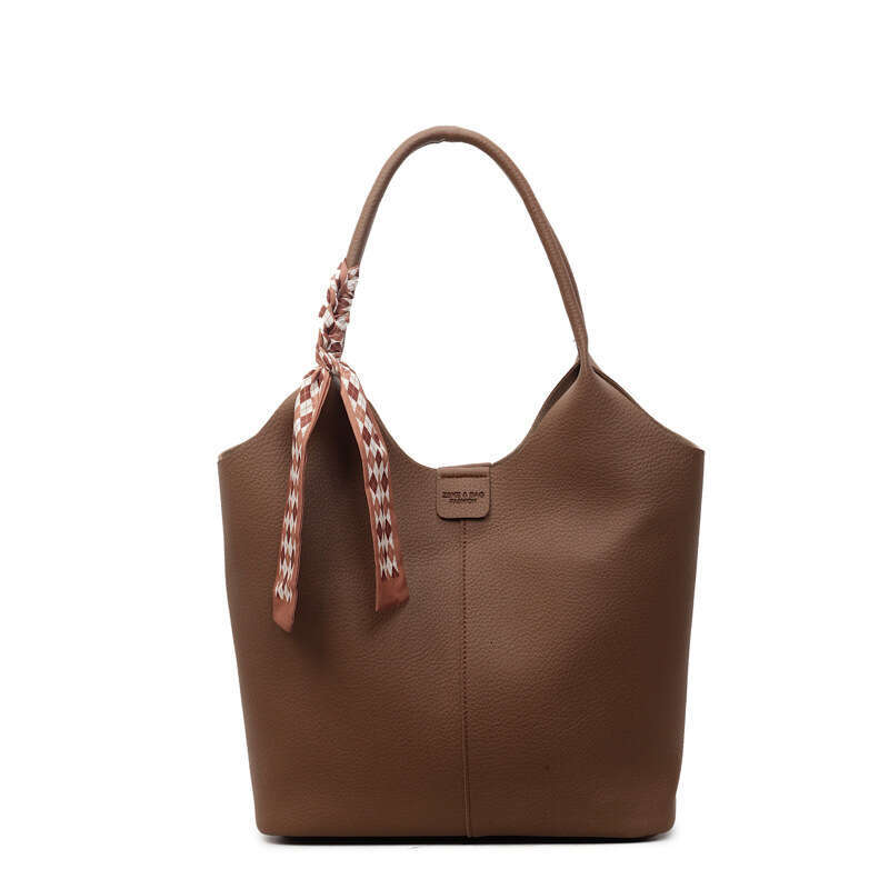 Underarm fashionable shoulder bag, mother and child bag with scarf decoration, high-quality synthetic leather, very suitable for fashionable women