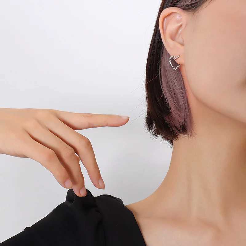 1 Pair New Round Bead Design Hoop Earrings For Women Men Stainless Steel Ear Buckle Geometric Heart Oval Party Jewelry XJ250814