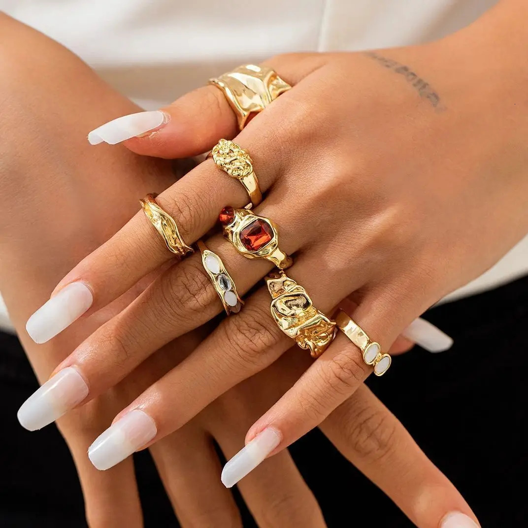 Ingemark 7Pcs/Set Vintage Irregular Folded Surface Open Rings for Women Goth Red Rhinestone Finger Rings Wed Bridal Jewelry Gift 250811