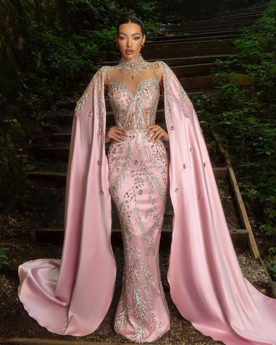 Sparkly High Neck Mermaid Evening Dresses Cap Sleeve Crystal Beading Prom Gowns Floor Length Customized Formal Dresses