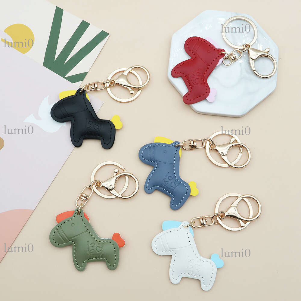 Cute Heart Keychain Pendant for Men and Women, Exquisite Leather Pony Bag Charm, Couple Adorable Pet