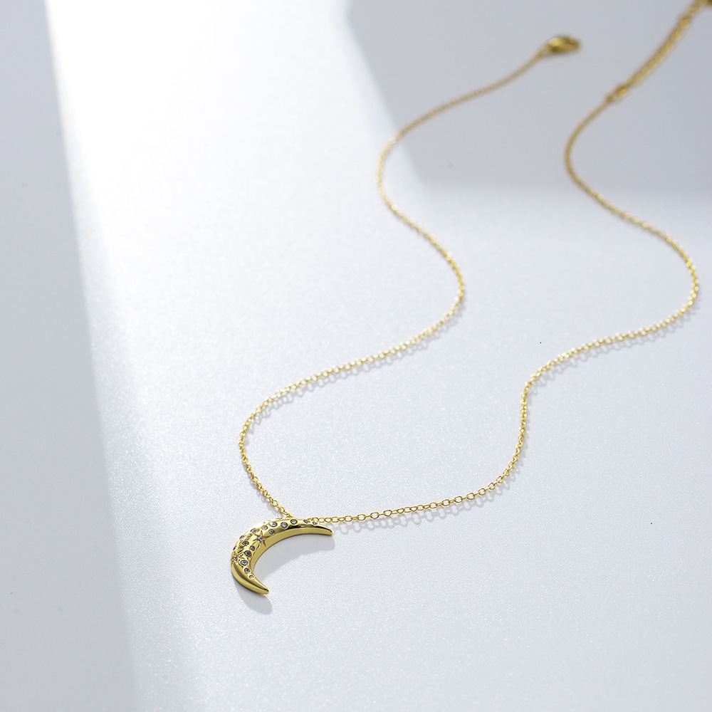 Korean Version S Pure Sier Ins Style Design Simple Versatile Inlaid Dia Moon Necklace for Women Collarbone Chain Jewelry for Women