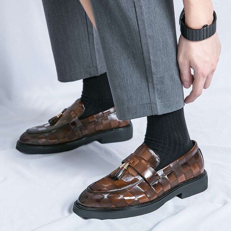 Large For Men 2025 Spring And Autumn New Men's Patent Leather Tassel Size 46 British Wedding Shoes