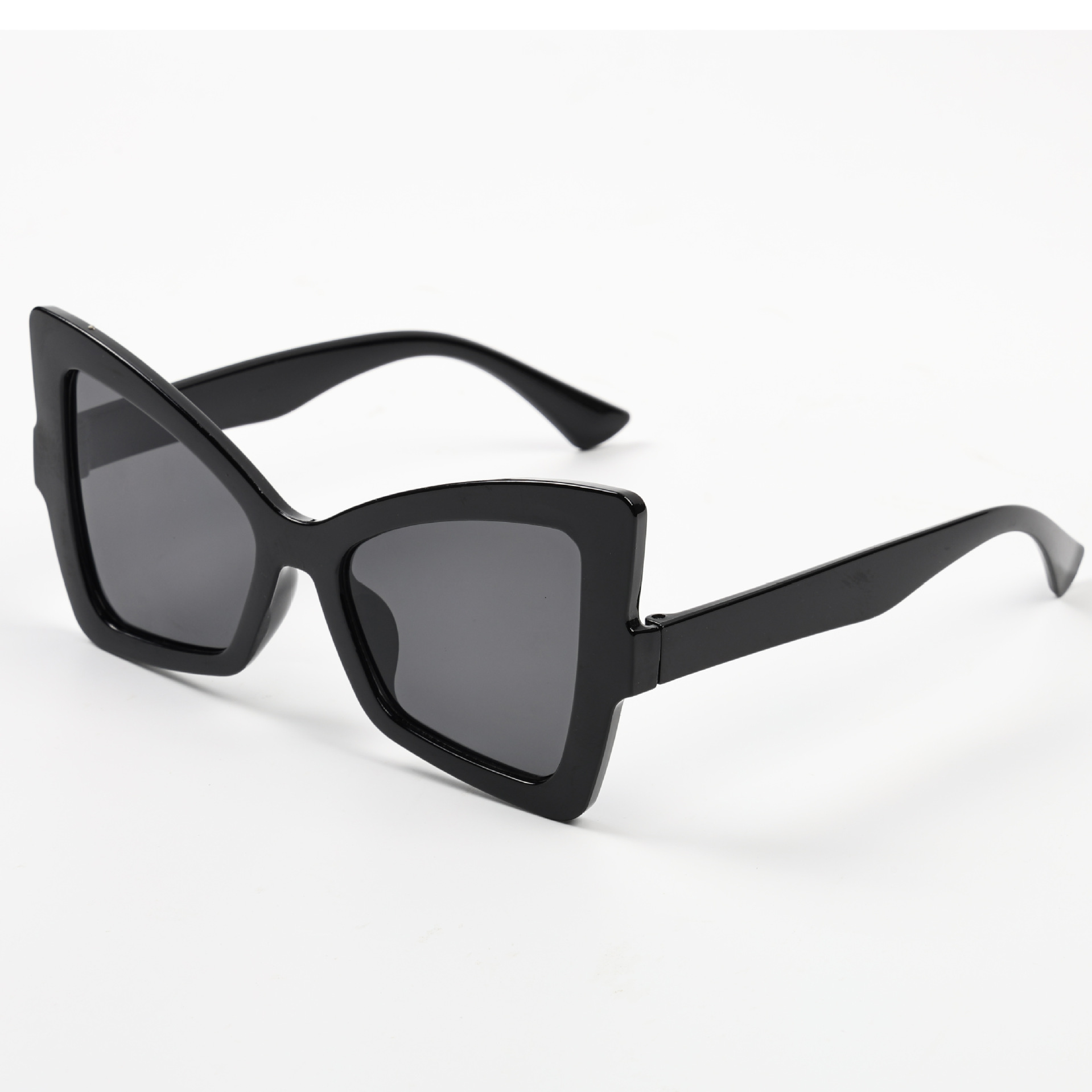 2025 New Arrival Women Butterfly Shaped Elegant Stylish UV Protective Sunglasses Trendy Fashion Sunwear for Daily Outdoor Use