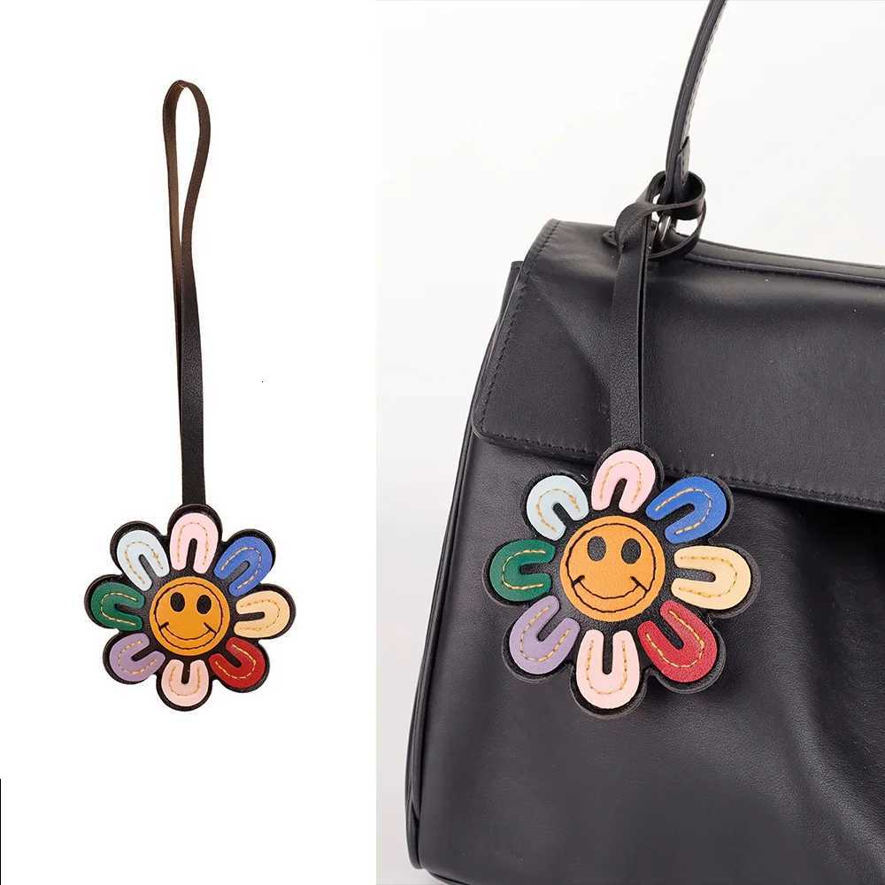 ute trendy fashion smile daisy sunflower bag charm pendant keychain leather keyring handbag backpack charm accessories pendant Y250815