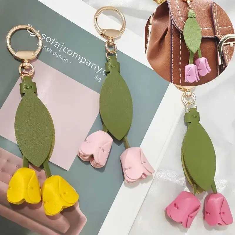 PU Leather wer Shed Bag Charm Genuine Leather Rope Mens Tip Bag Pendant Car Keychain Hand Rope Accessories Y250815