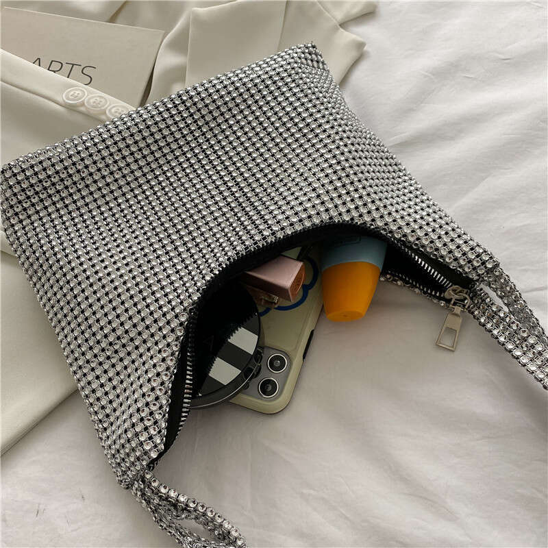 2025 Tote New Style Full Diamond Evening Trendy Fashion Simple Rhinestone Handmade Underarm Bag Luxury Single Designer Bags Shoulder Handbag