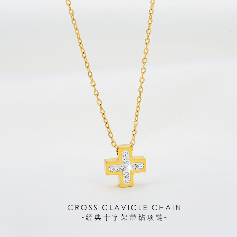 Gold Titanium Steel Cross Necklace for Women Autumn Winter High-end Light Niche Collarbone Chain Jewelry for Women