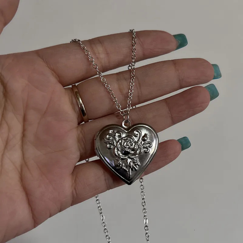 Romantic Heart Locket Pendant Openable Female Silver Color Stainless Steel Po Frame Charm Necklace for Women Men Jewelry Gift 250812