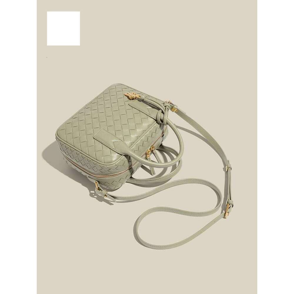 High-Grade Hand-Woven Fashion Hand Texture Autumn/Winter Single Shoulder Crossbody Pillow Bag