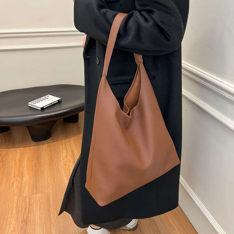 Tote for Women 2025 Winter New Fashionable High-End Single Shoulder Bag Large Capacity Bags Designer Commuter Handbag