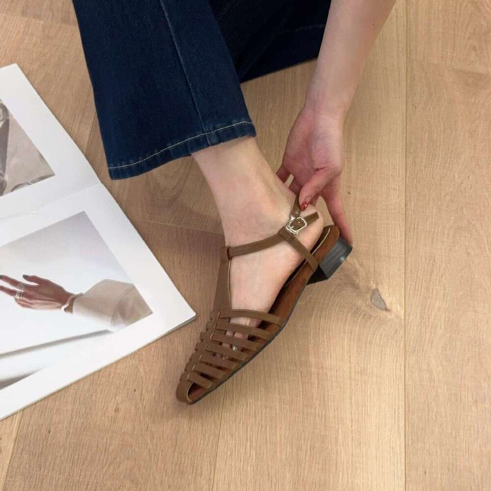 Niche Woven Hollow Toe Pig Cage Sandals Tote for Women Summer Dress Flat Beach Roman Shoes