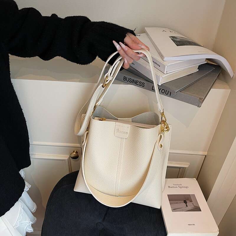 Designer bag Luxury bag Large Capacity Bucket For Women 2025 New Fashion Shoulder Simple Texture Crossbody Bag