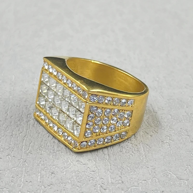 Vintage hip hop gold silver color Ring for men Women with rhinestone Jewelry Fashion Stainless Steel Engagement Wedding 250811