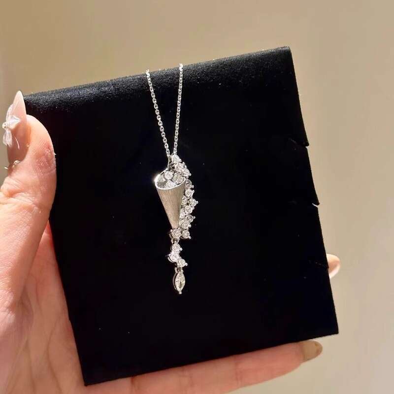 Brilliant Galaxy Brushed Sier Jewelry Zircon Necklace Designer for Women 2025 New Light Niche High-end Clavicle Chain