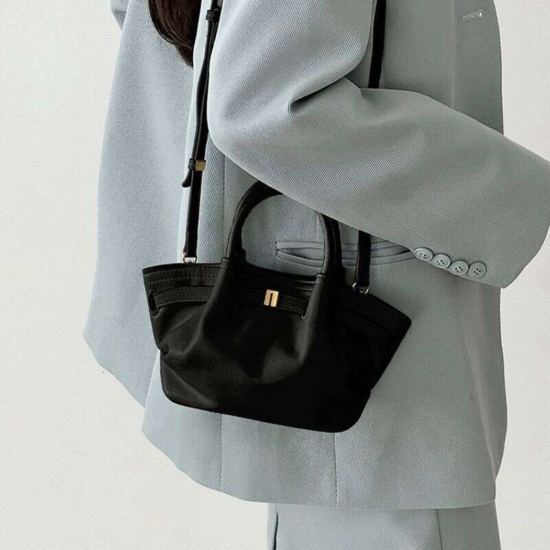 2025 New Tote Dumpling Women's Belt Buckle Design, Large Capacity Shoulder Crossbody Bag, Fashion Trend Casual Versatile Daily