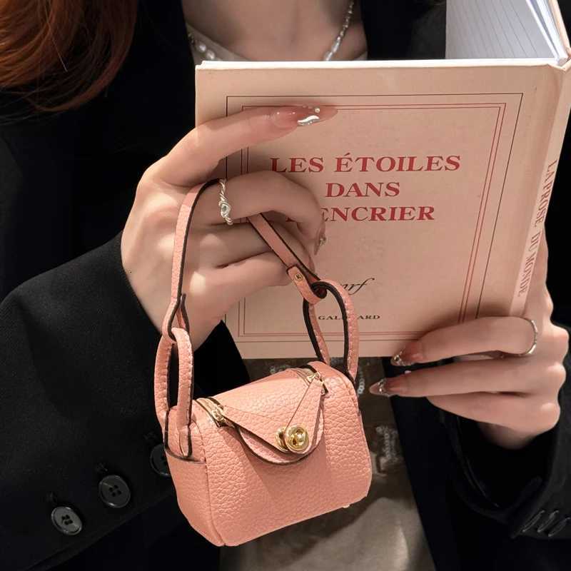 Mini Leather Fashion Bag For 4 3 2 Pro 2 Galaxy Buds 3/ 3Pro/ Buds FE 2Pro Phone Case Can Hold Other Small Items Y250815