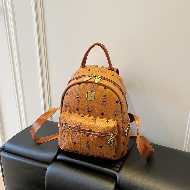 Free Shipping Designer Fashion Student Backpack Luxury Vintage Commuting Women's Large Capacity Travel Bag Sports Shopping Leisure Bag