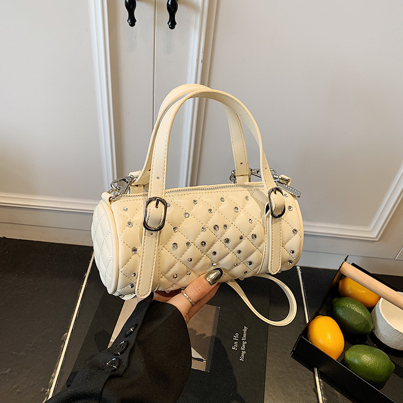 Diamond Studded Women's Handbag With Diamond Pattern Free Shipping Designer Luxurious And Trendy Retro Single Shoulder Crossbody Bag New Makeup P