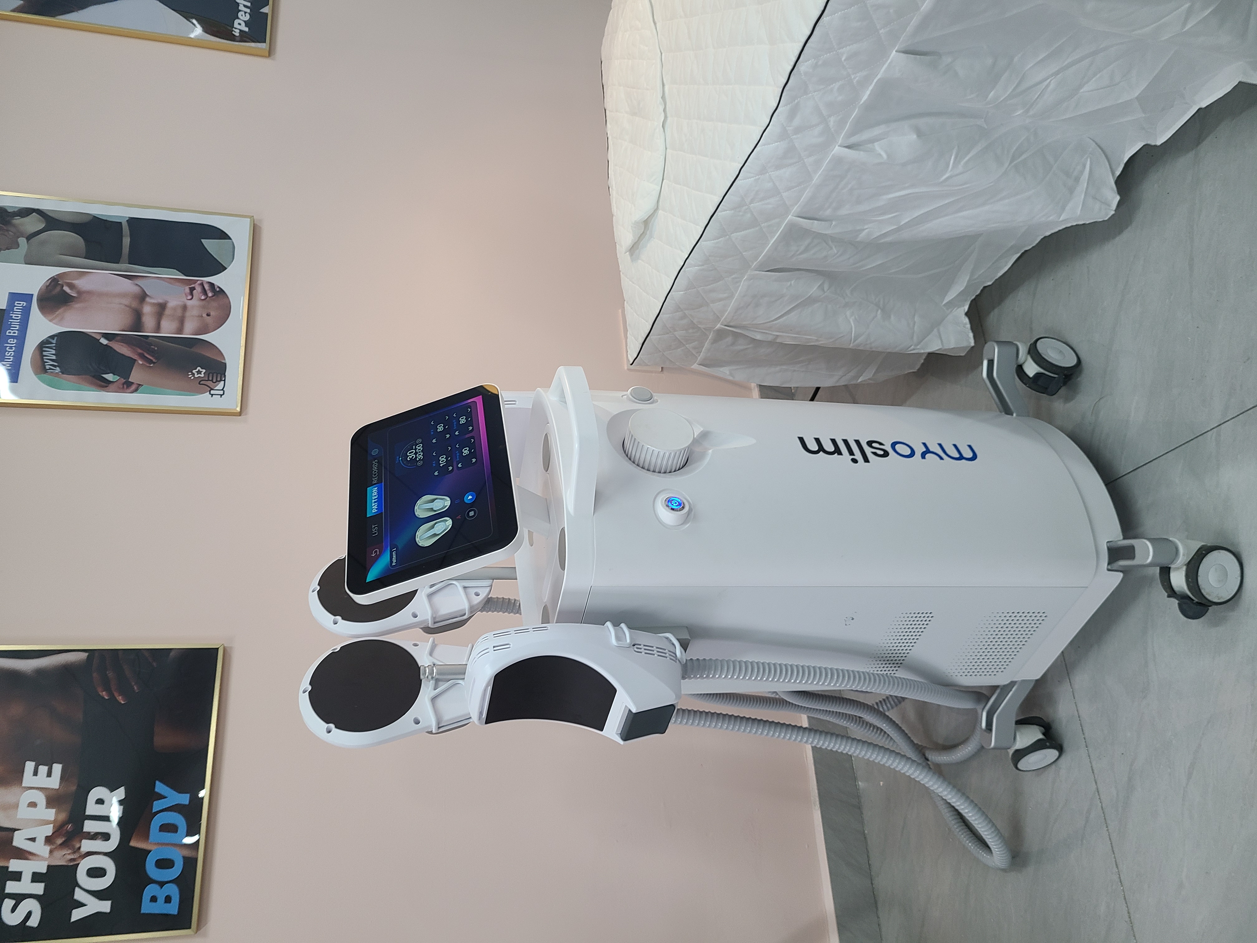 Professional EMS Neo Body Sculpting Machine with rf Ultra Machine Shaping RF EMS Body Massage Muscle Stimulator
