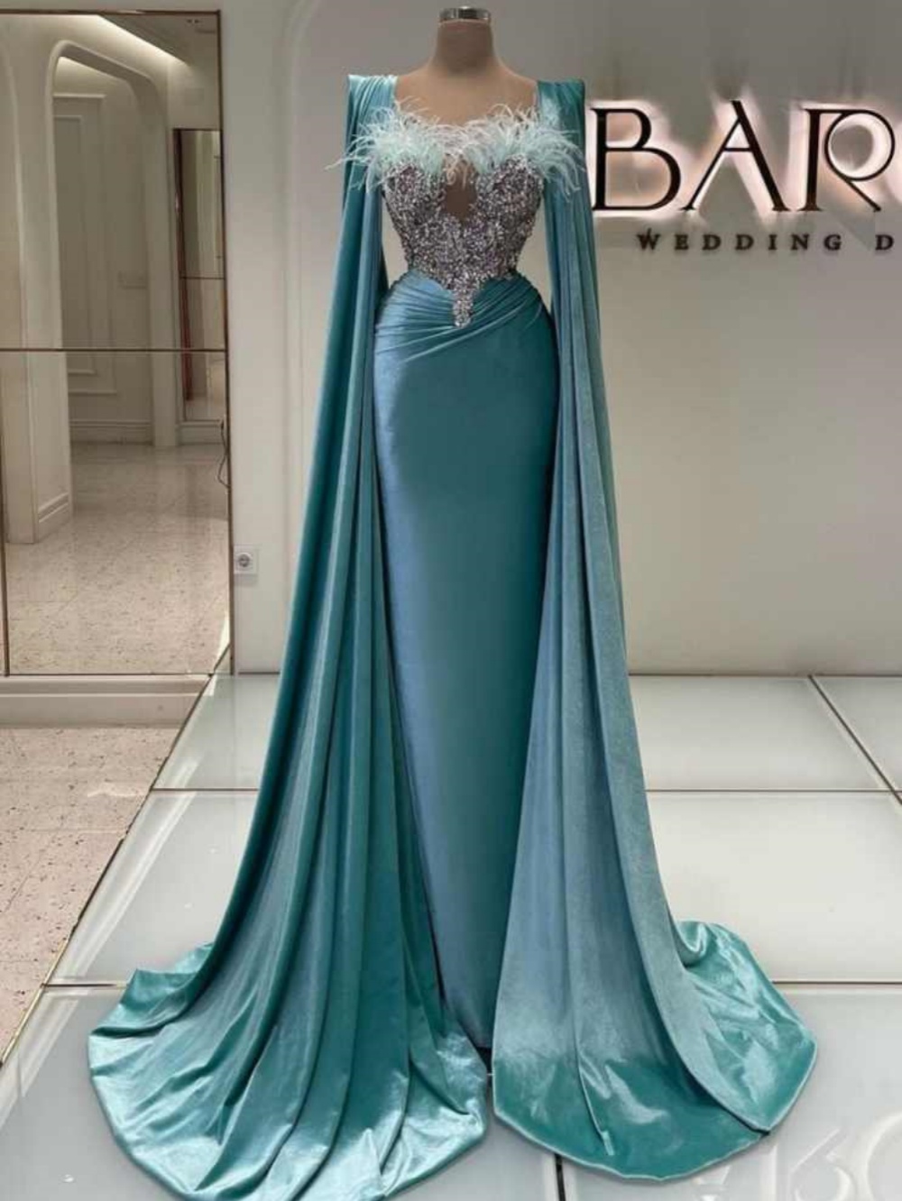 Designer Feather Mermaid Evening Dress Square Neck Long Sleeve Crystal Prom Gowns Sheath Floor Length Party Dresses Customized