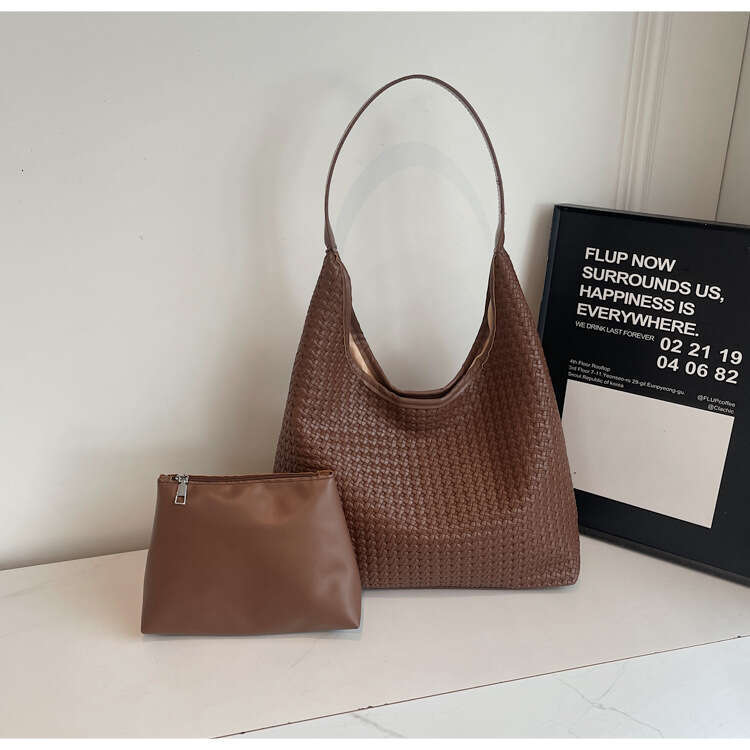 Woven Fashion Tote Korean Designer Bags Style Office Commute Underarm 2025 New Luxury Large Capacity Shoulder Bag for Women