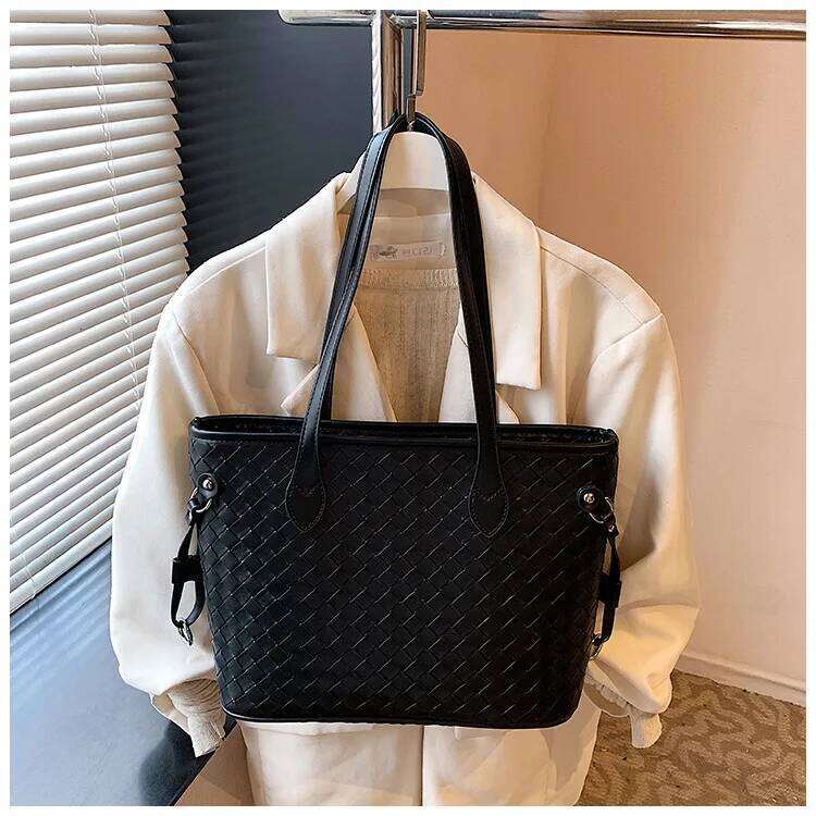 New Arrival Women S Woven Tote Bag Fashionable Emed Finish With Spacious Compartment For Daily Weekend Needs