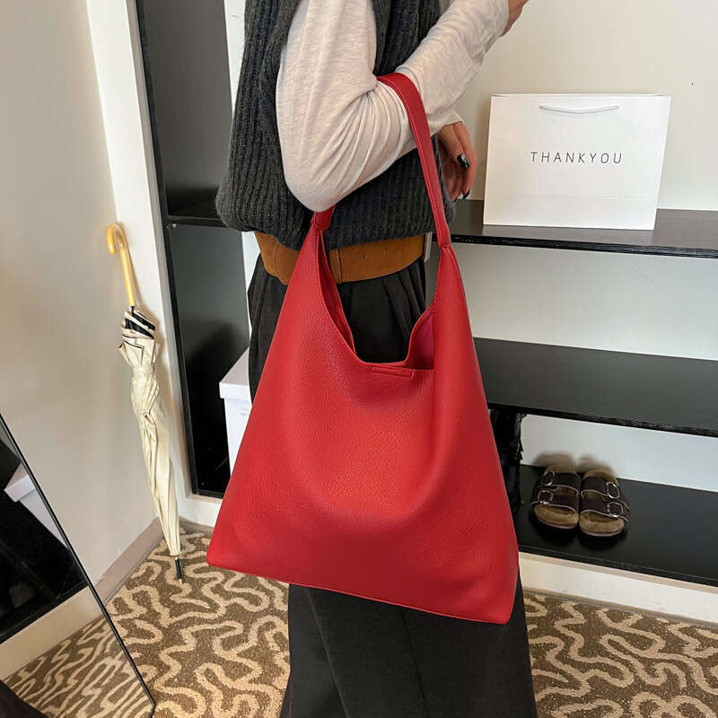 Tote for Women 2025 Winter New Fashionable High-End Single Shoulder Bag Large Capacity Bags Designer Commuter Handbag