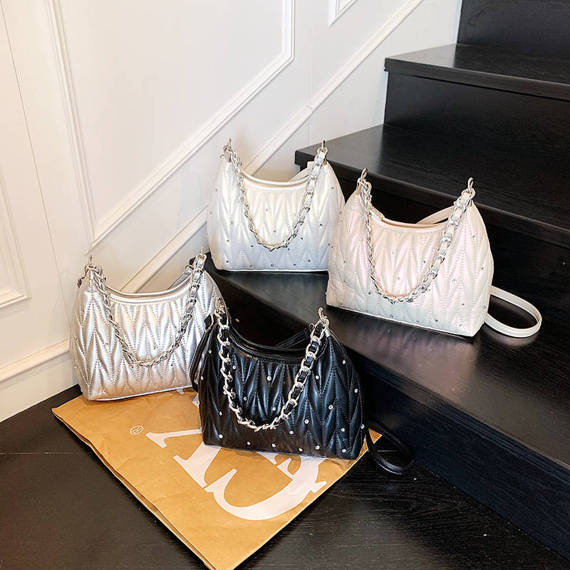 Fashion Handbag With Pleated Design Women's Handbag Free Shipping Designer New Trendy And Simple Diamond Grid Dumpling Bag Shoulder And Armpit Ba