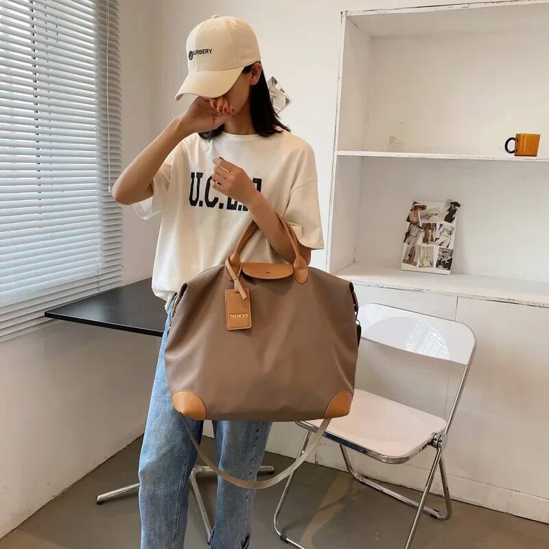 Large-Capacity Portable Travel Hand Casual Ladies Shoulder Tote Lage Light And Simple Sports Fiess Messenger Bag