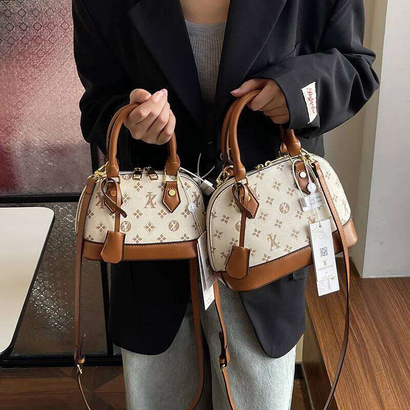 Luxury Bag Fashionable Female Shoulder Bag Designer Bag Printed Retro Handbag Vintage Flower Shell Bag New Crossbody Bag