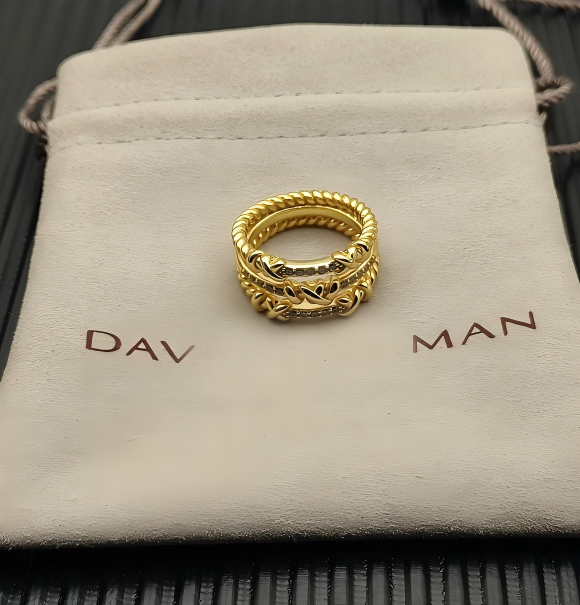 2025 New 925 Sterling Silver Christmas New Jewelry Retro Couple Trend Fashion Simple Spiral Design Crystal Ring for Men and Women To Wear