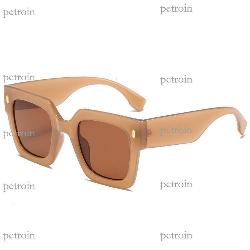 New Fashion Versatile UV Protection with Rivets Oversized Square Frame Sunglasses