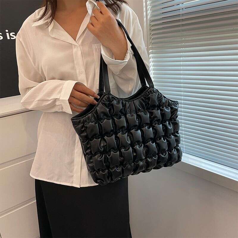 OLOEY Large Capacity Cloud Fold Foreign Trade New Embroidery Thread Fashion Portable Puff Bag Commuting Shoulder Women S Tote