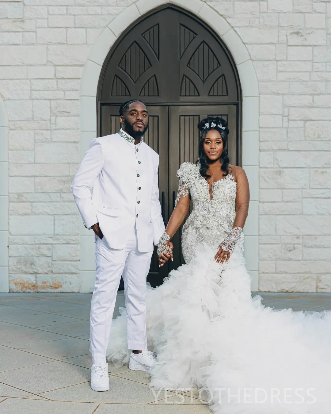 Arabic Aso Ebi Plus Size Ivory Wedding Dress 2025 Appliques Beaded Crystals Pearls Tiers Luxurious Bridal Gowns Dresses Side Split D584